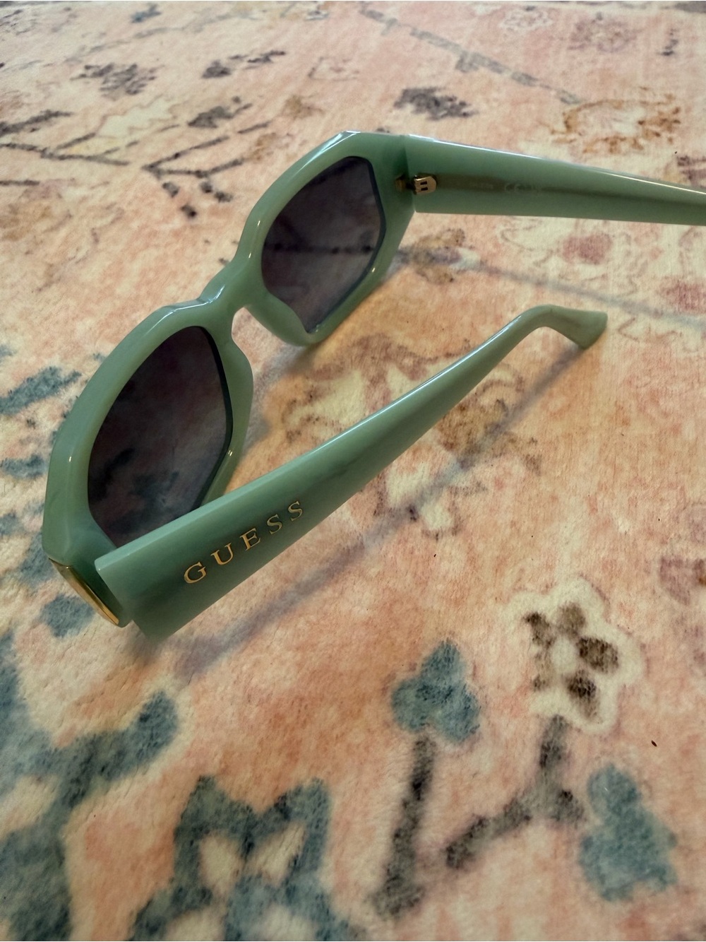 GUESS Mint Green Oversized Women's Sunglasses